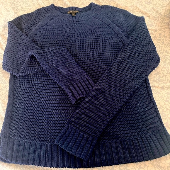 Banana Republic Sweaters - Banana Republic Eyelet sweater in XL navy blue